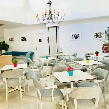 Puerto Banus Aparthotel