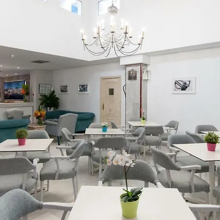 Puerto Banus Aparthotel *